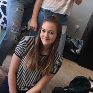 Meet your Posher, Briana